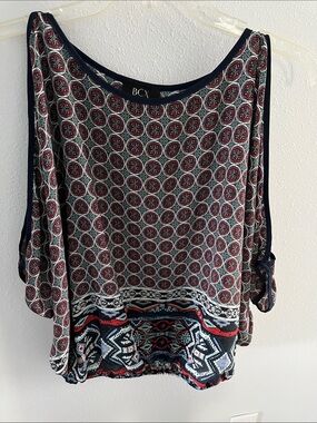 BCX Navy and Red Printed Cold-Shoulder Blouse